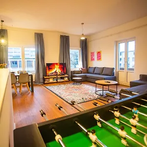 Apartment 120qm/ Loft/ Tischkicker 